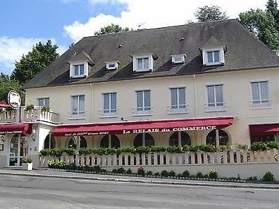 Logis Hotel Restaurant Du Commerce Pont-d'Ouilly Exterior foto